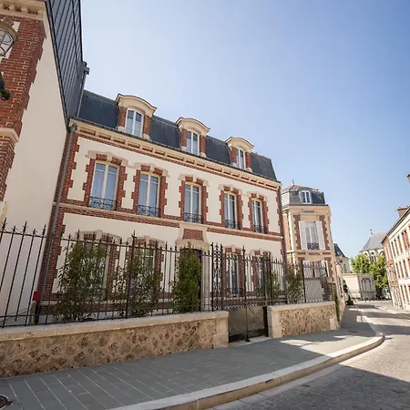 Margaux 4* 에페르네이